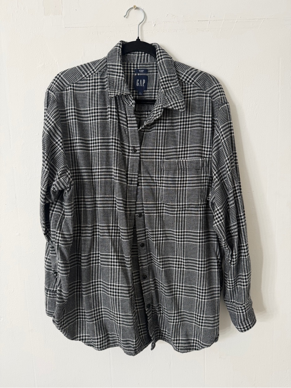 GAP Black and White Houndstooth Flannel Shirt